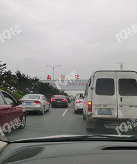 元丰大道一封 现在连苏嘉路北向南都堵车了!以前超级通畅的啊