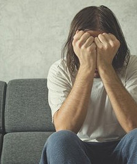 三十而已 社会总在逼我们成长 成年人的崩溃只敢在夜里