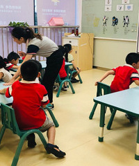 ���صĽ���ʽӢ�� ��ʦ��С���ѵĻ����Գ�ǿ