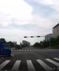 �綯������ƣ�ƽ�������г���¼�����¾���һĻ��