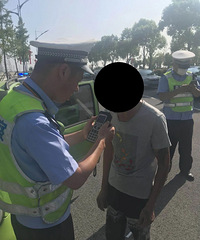 �򳵲�һ�ܶ࣬������������֤��ʻ�����ݣ�