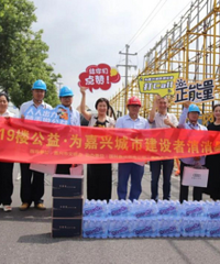 ���м��ٶȣ������ǲŸ����ʣ�