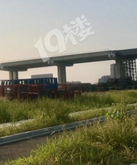 �����Ǽ��˸߼ܣ�ԶԶ�Ѿ����ио��ˡ�