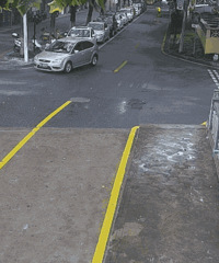 ����һ�γ�ײ�����˺�����ں����ϣ���·Ⱥ�ڶ�����һ��������