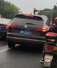 �߷��ڻ�ռ�÷ǻ������� �ư����ܵģ�