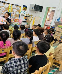 读个幼儿园真累!9月份我们已经陆陆续续往园里搬了超多东西…