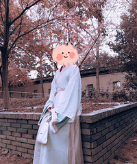 会滑板舞蹈钢琴的护士MM 小时候在部队生活 不是富养的女孩