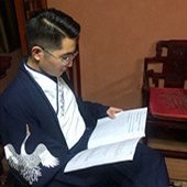 ˶ʿС�����Ҹ�����Ů��