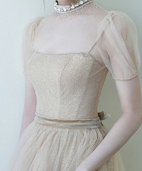 ѡ�˽������е��������ɫ���Ʒ�