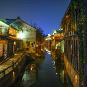 ���˾���ҹ��