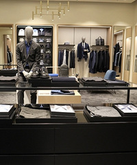 �����ݳ޷�װ�������ˣ�һ���߶���װ�����