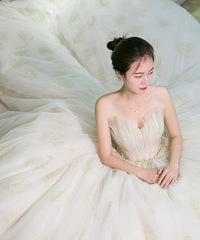 ��У������ɴ Ϊ�˽�鵱�쾪ϲ ȫ��û���Ϲ�������ɴ