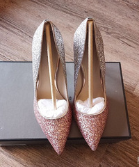 1500�㶨��˫��Ь �Ͼ����ܴ��õ����� ���ǱȽϻ���