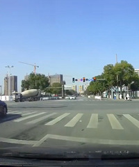 �²����źͶ���ôС���ĸ�����Ƹ�ǿ��