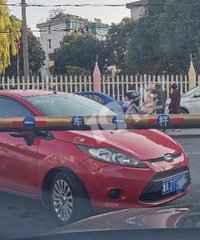 ��A�������ʣ�ͣҽԺ�ſ� ��ֱ�����ˣ�