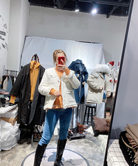 90���ϰ��̱�ʾ���ڳ��Ŵ��·� ѡ��Ⱥÿ���ů�͵�