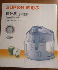 ���ʵ��Ϊ�ϣ�Ѫѹ�� ե֭�� ��������