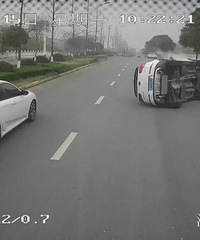 һ���ӣ����ƽ�ͷ����������Ԯ�����˺��ӿ��ڳ��ڣ�