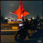 ͷ��һ�� ˧���ӱ�