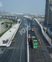 ���˸߼���ÿ�����һ������һ����