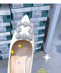 �������˱������˰۰���Ļ�Ь һ˫400��