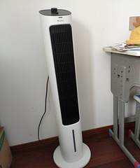 我们家还没有开过空调 那靠什么续命呢?当然是空调扇啦