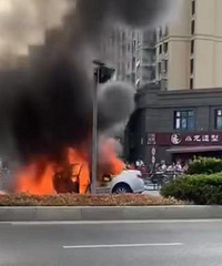 ׷β��ͻȻ��ȼ�����˰���