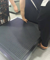 黑色实木框架的沙发 大家觉得样子还行吗