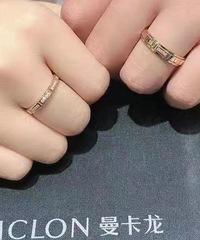 һ�����Դ� ����ѡ������ӡ�����н��ǿ���ת���� Ů�����