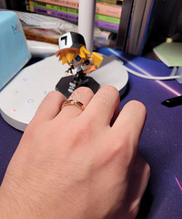 �п���һ�����ʾ�ػ�һ������ͷ Ů�������