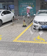 �м��˵Ļ��߳�λҲռ�ǲ��ǹ����ˣ�