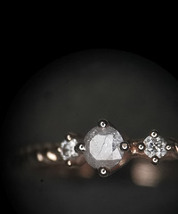 ����˵��ʯӲ�Ⱥܸ�����ô�����ѿ� �м�����Ե�һ��������