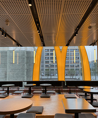 �����е���ɽ·���ͻع���������...