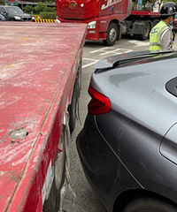 �����γ��ڸ��ٷ�������ͣ ���޷�ͨ�У�