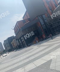 ����·��˵�����ɲ��н� ��פ�Ķ��Ǵ�Ʒ�ƣ�