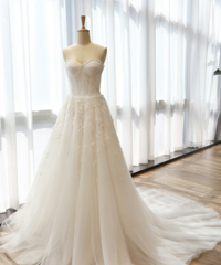 ȥ��ɴ��Ҫ�Լ���ױ�𣿻��ǵ����л�ױʦ��?