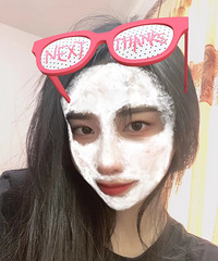很有气质的高颜值小姐姐~