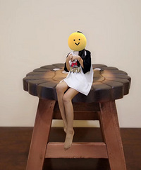 当初装修也没想到家里会有这么多椅子…