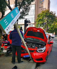 ����ײ�ᡰ����·�� ���������ÿ� ����Ҳ��Ҫ����Ŷ��