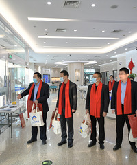 �����һ�� ���м��˷����쵼����ϲ������ӭ��