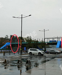 一中天桥西侧电梯选址合理吗?感觉会影响行人通行 容易引发事故