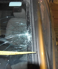 ����һ���ڰ������ϱ�ײ�� ��ʻԱ˵����ʱ�ڿ��ֻ���