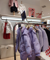 һͯװҪ߰˰ ·Ǻܺ ɺӴһС