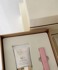 ����ϲ�ģ�������ױ̨�ϵ���ޢ����