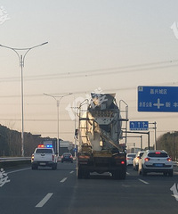 [ֳ]ߵĸ߼ܶˣ;м̨̽ҵ