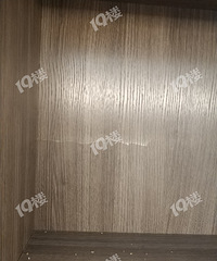 整体定制非实木柜背板有一小段裂纹 要紧吗?