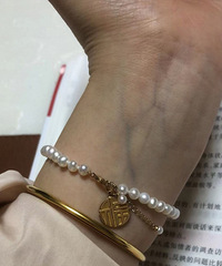 �����������ĵĽ��� �����˸�����������С�ĸ���Ҽ�