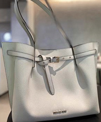 ��ʵ����ͨ�ڿ��� �ڰ׸���һ����