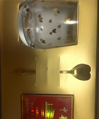 �������������װ ��һ���л����̺�ˮ�� �ڶ�����ʳ