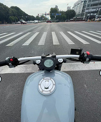 �Һ��ҵ�СĦ�� ��һ�������ǽ�����